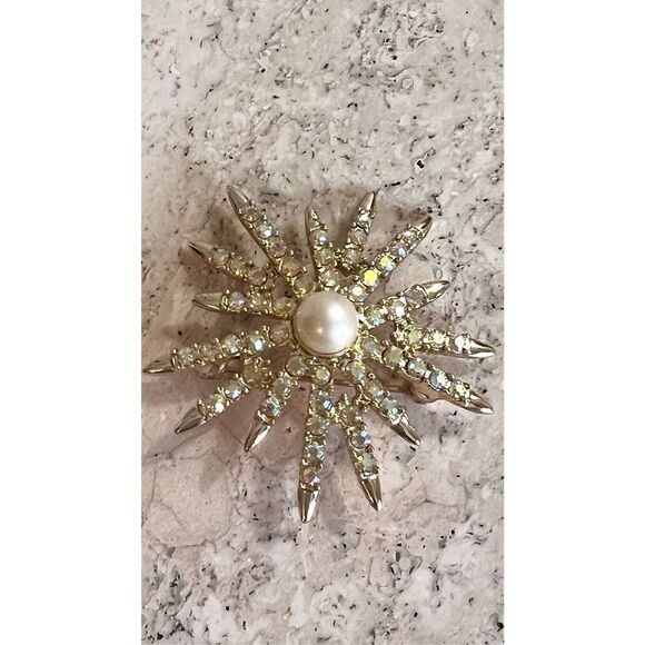 Vintage Emmons Womens Silver Rhinestone Starburst Aurora Borealis Pearl Brooch - Picture 3 of 7